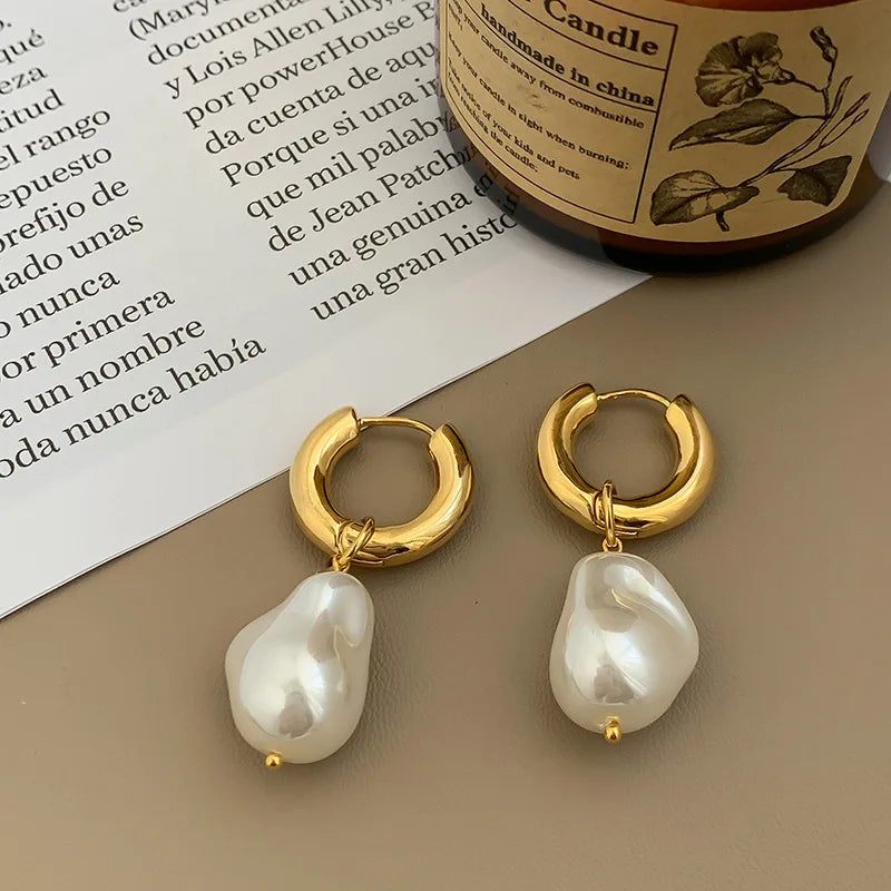 Retro High-end Asymmetrical Pearl Earrings