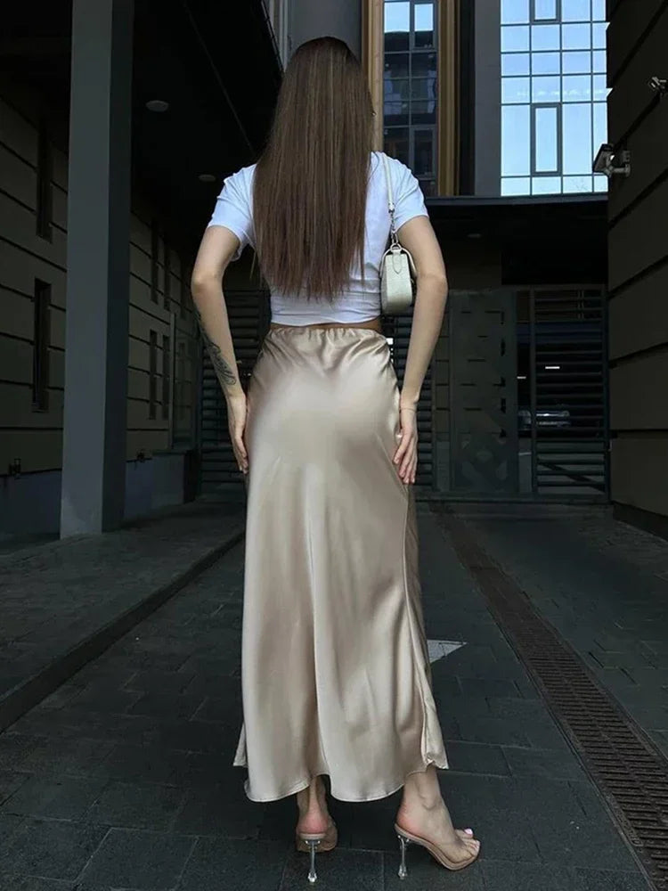 Long High-waisted Satin skirt